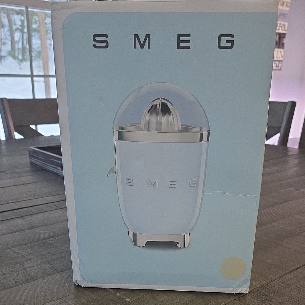 SMEG Blue Citrus Juicer